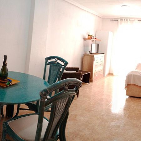 Estudio Wifi Bano 1 Sofa Cama Doble Piscina Playa 100Mts Torrevieja Exteriér fotografie