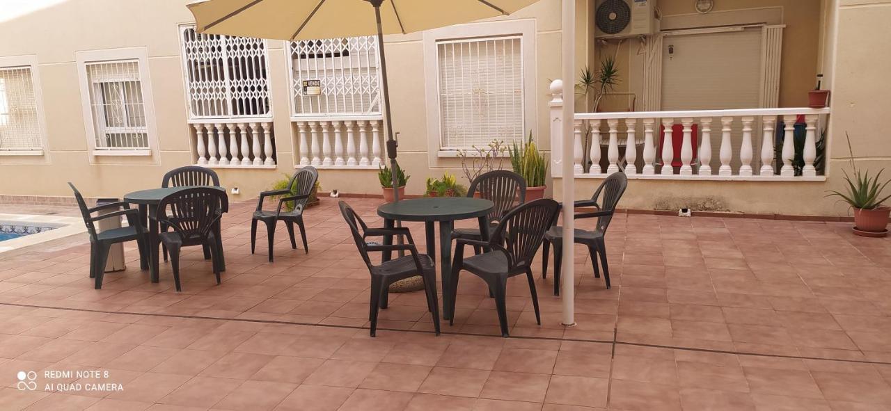 Estudio Wifi Bano 1 Sofa Cama Doble Piscina Playa 100Mts Torrevieja Exteriér fotografie