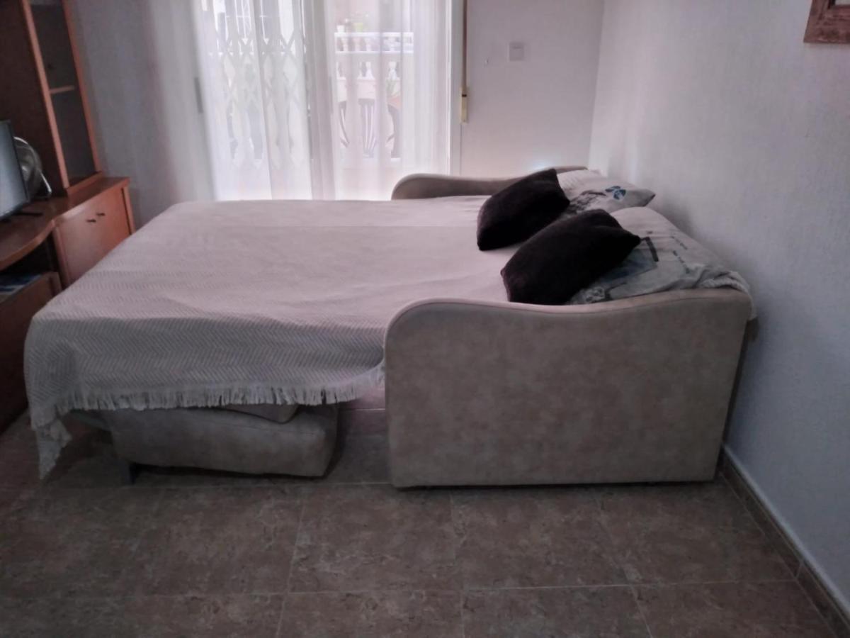 Estudio Wifi Bano 1 Sofa Cama Doble Piscina Playa 100Mts Torrevieja Exteriér fotografie